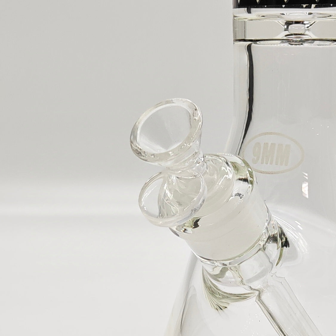 20" Stylish Designed 9mm Glow in the dark Glass Bong