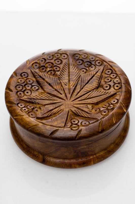 Leaf carved 2 parts wooden grinder
