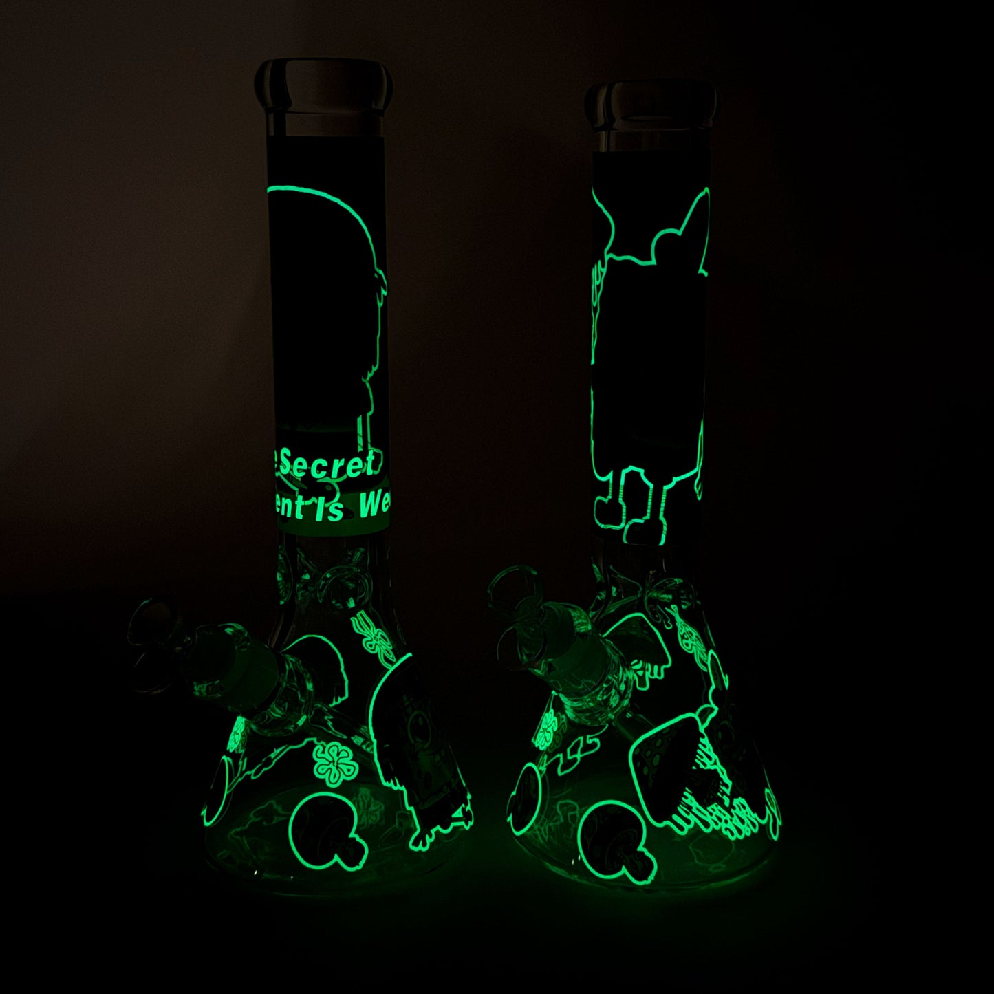 14" 7 mm Glass Bong With Cartoon Sponge Design