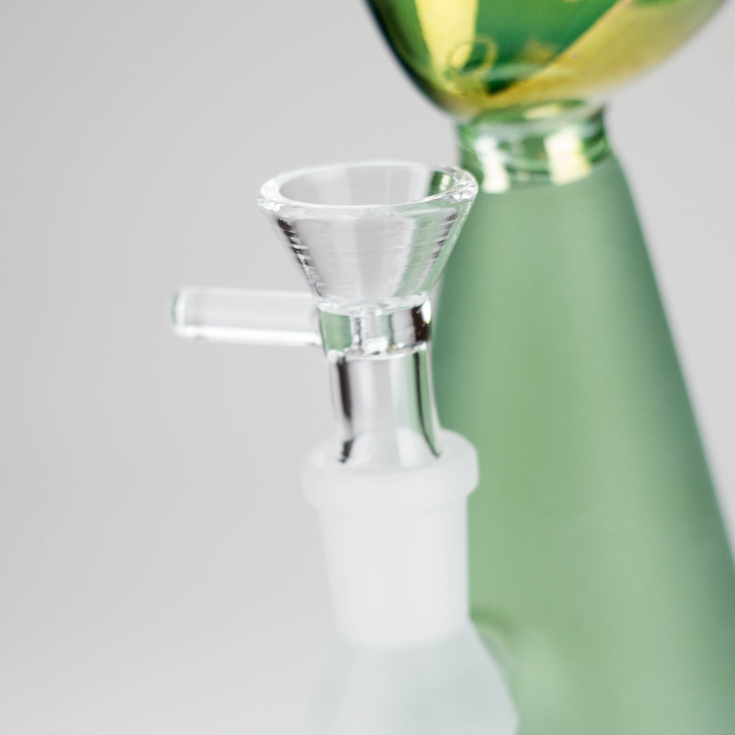 7″ Green Alien Glass Bong [XD020]