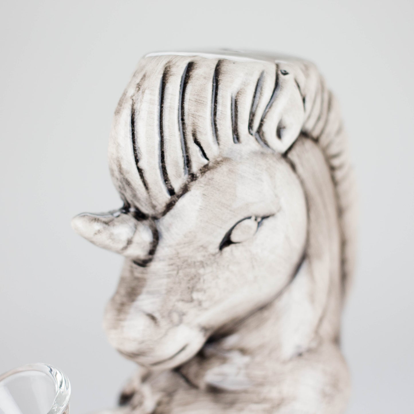 7" Sea Horse Design Ceramic Bong – Mythical Ocean-Inspired Collectible [ES089WP]