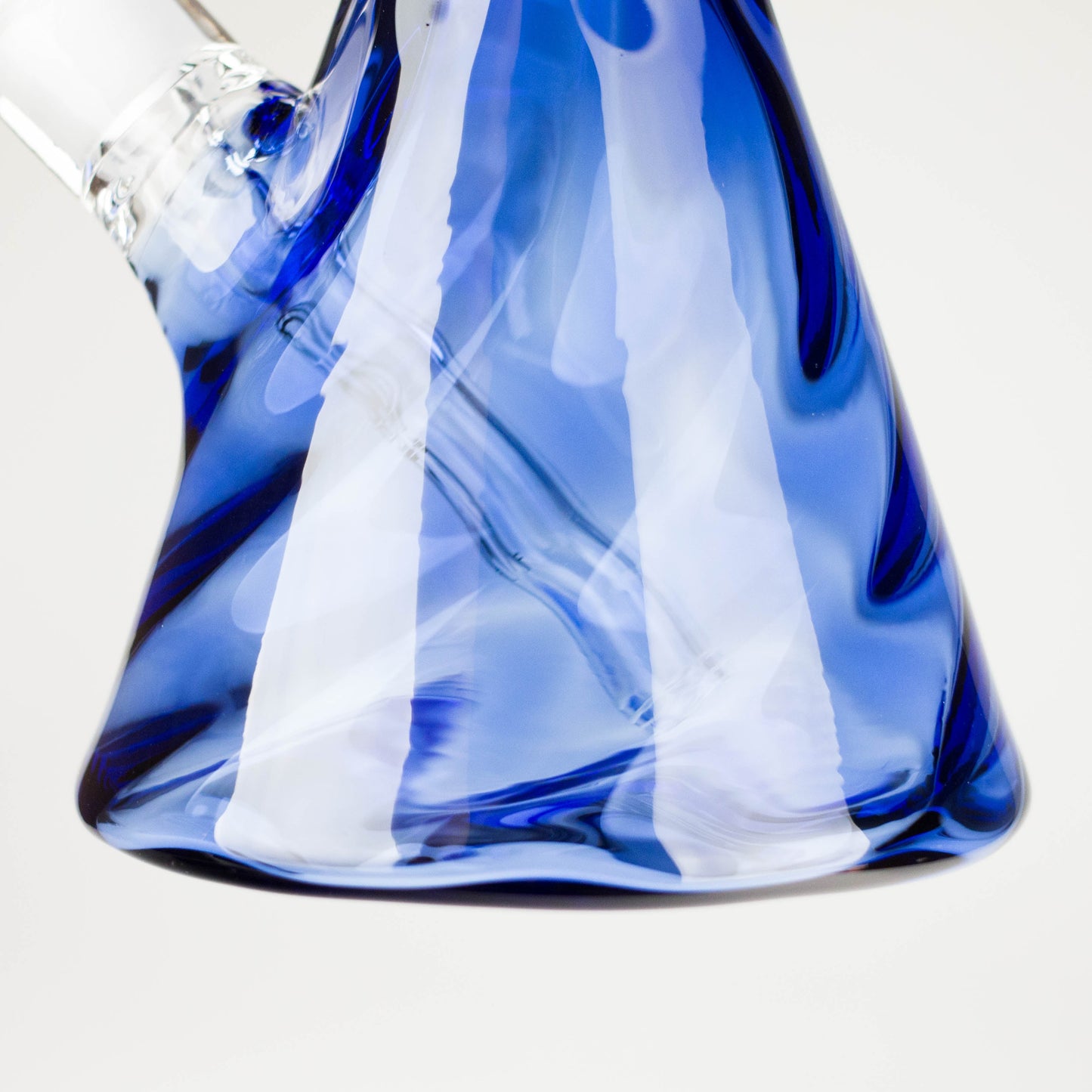 Genie | 16" 9mm Twist Glass Beaker Bong