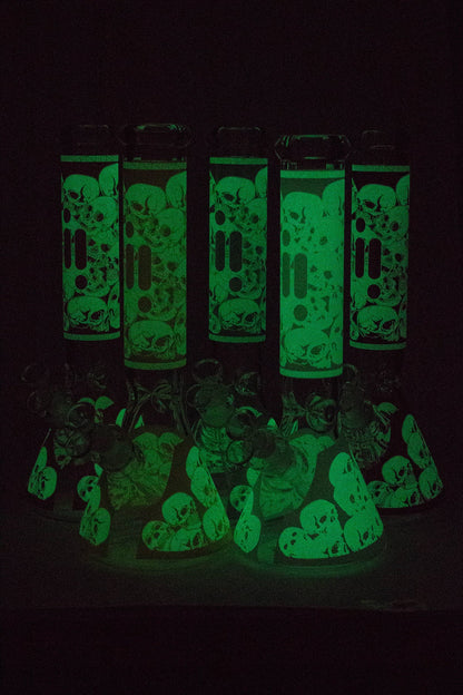 14" Infyniti Skull Glow in the dark 7 mm glass bong