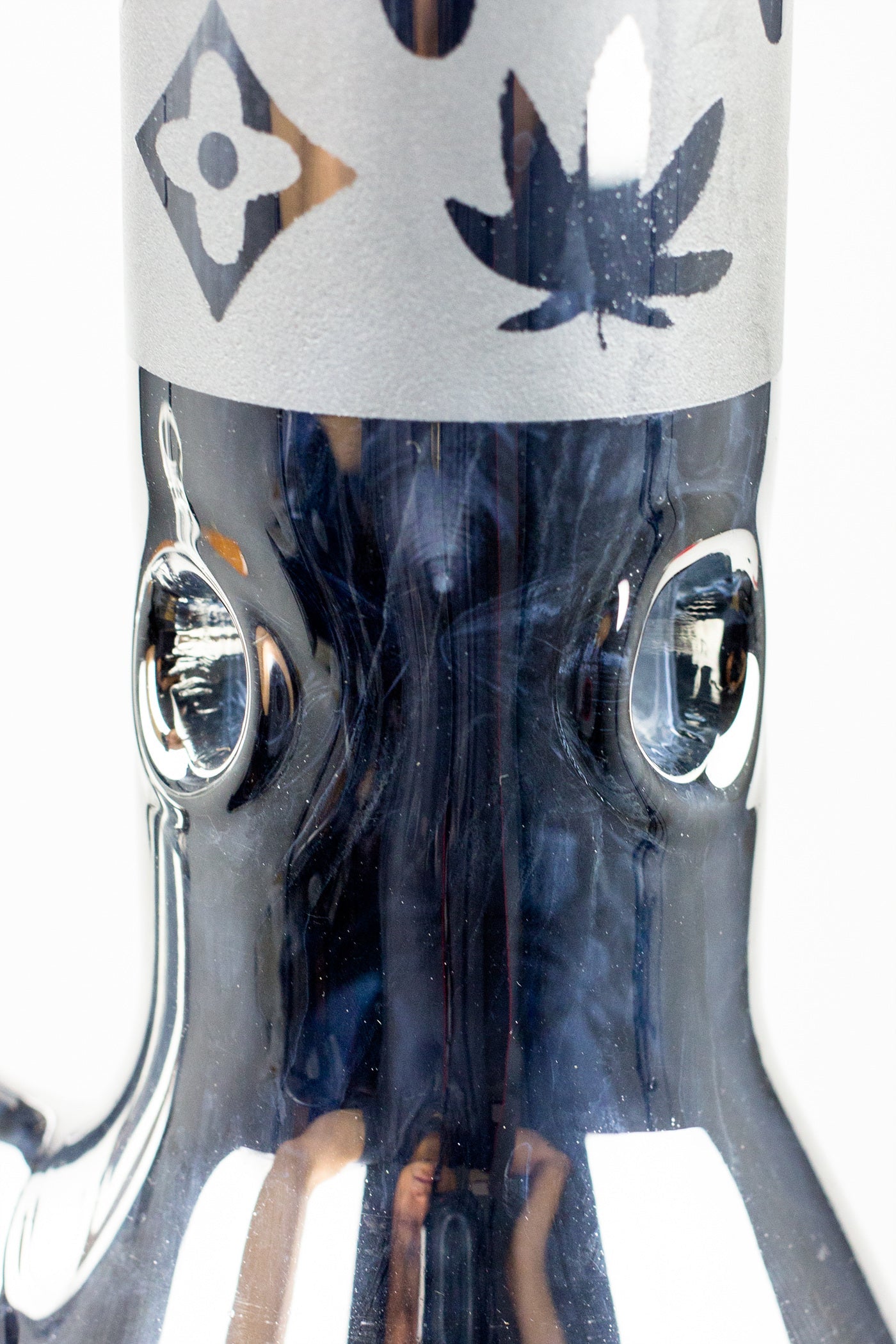 16" Luxury pattern 7 mm metallic beaker bong