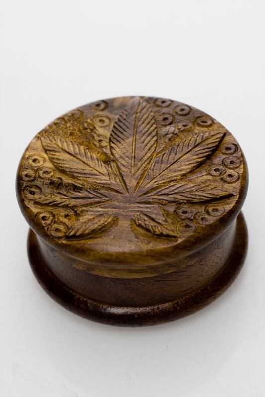 Leaf carved  2 parts wooden grinder