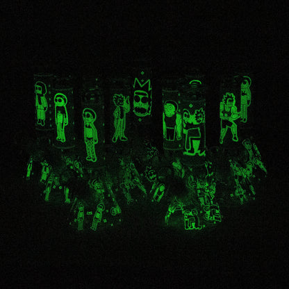 8" Glow in the dark glass Bong [GLOW]