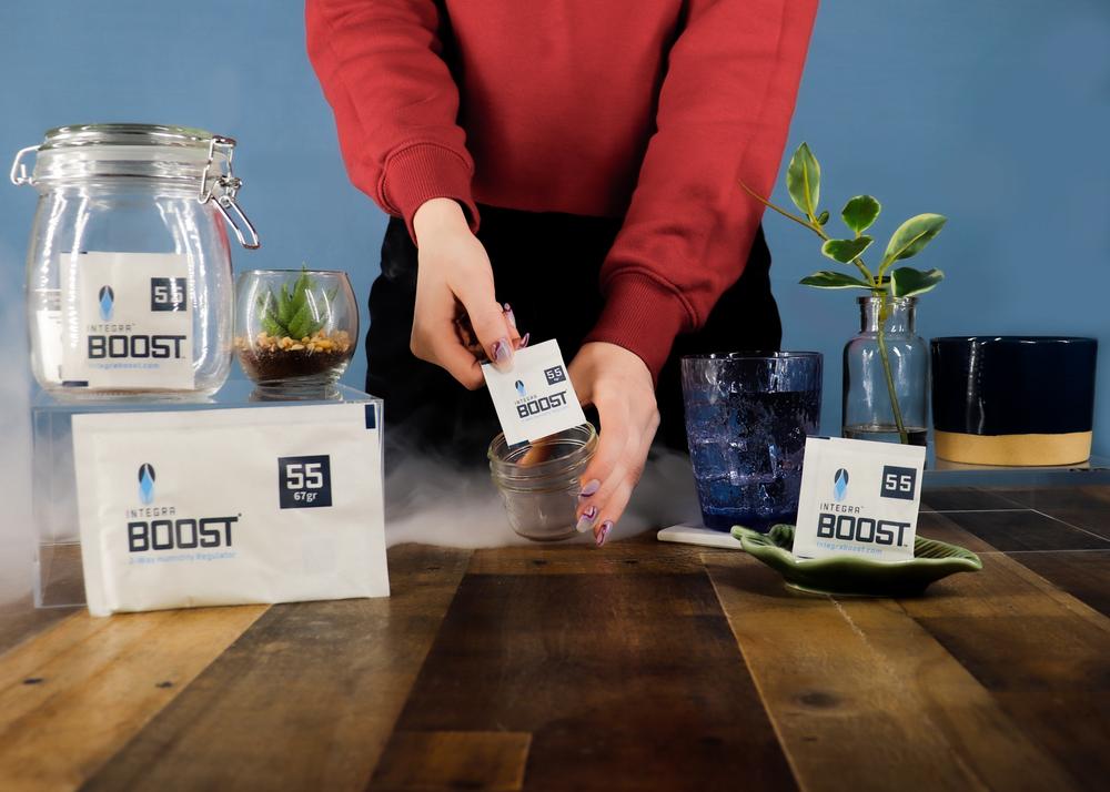 8-Gram Integra Boost 2-Way Humidity Control at 62% RH