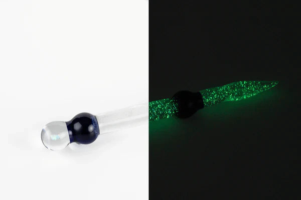 Shine glassworks | Glow in the dark Dabber with Small opal-Made In Canada