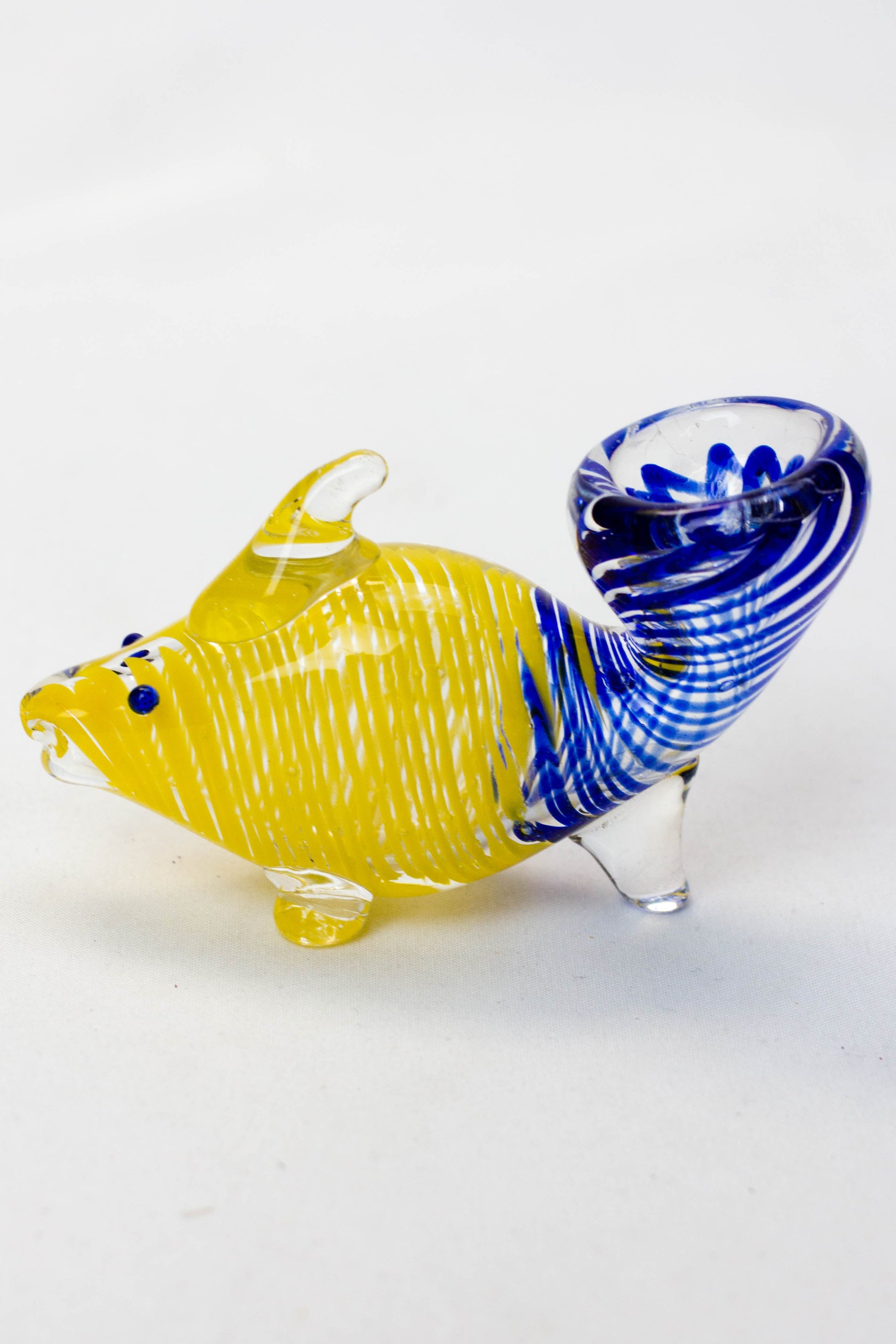 3.5" Goldfish shape glass hand pipe_1